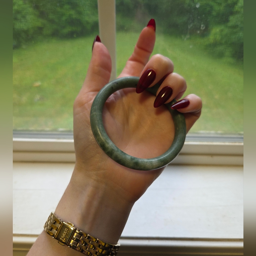 Green Jade Bangle Bracelets - Picture 2 of 5